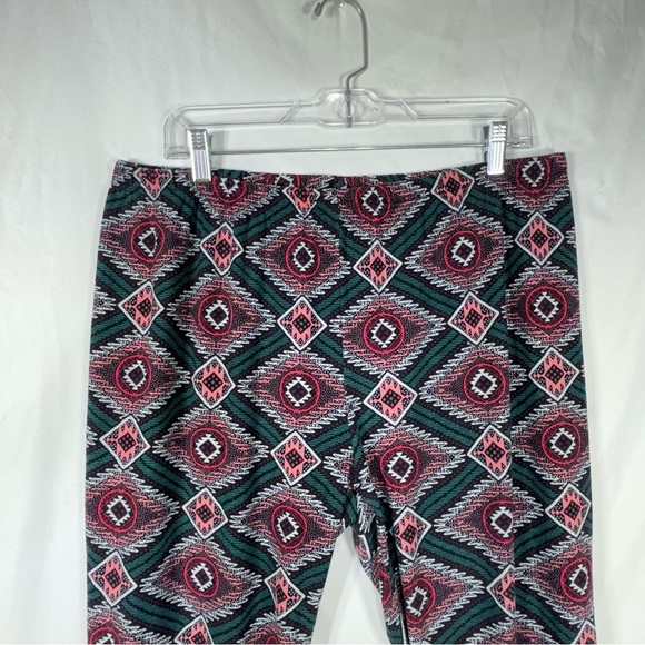 Just Be Soft Southwest Aztec Geometric Design Leggings - Picture 2 of 6